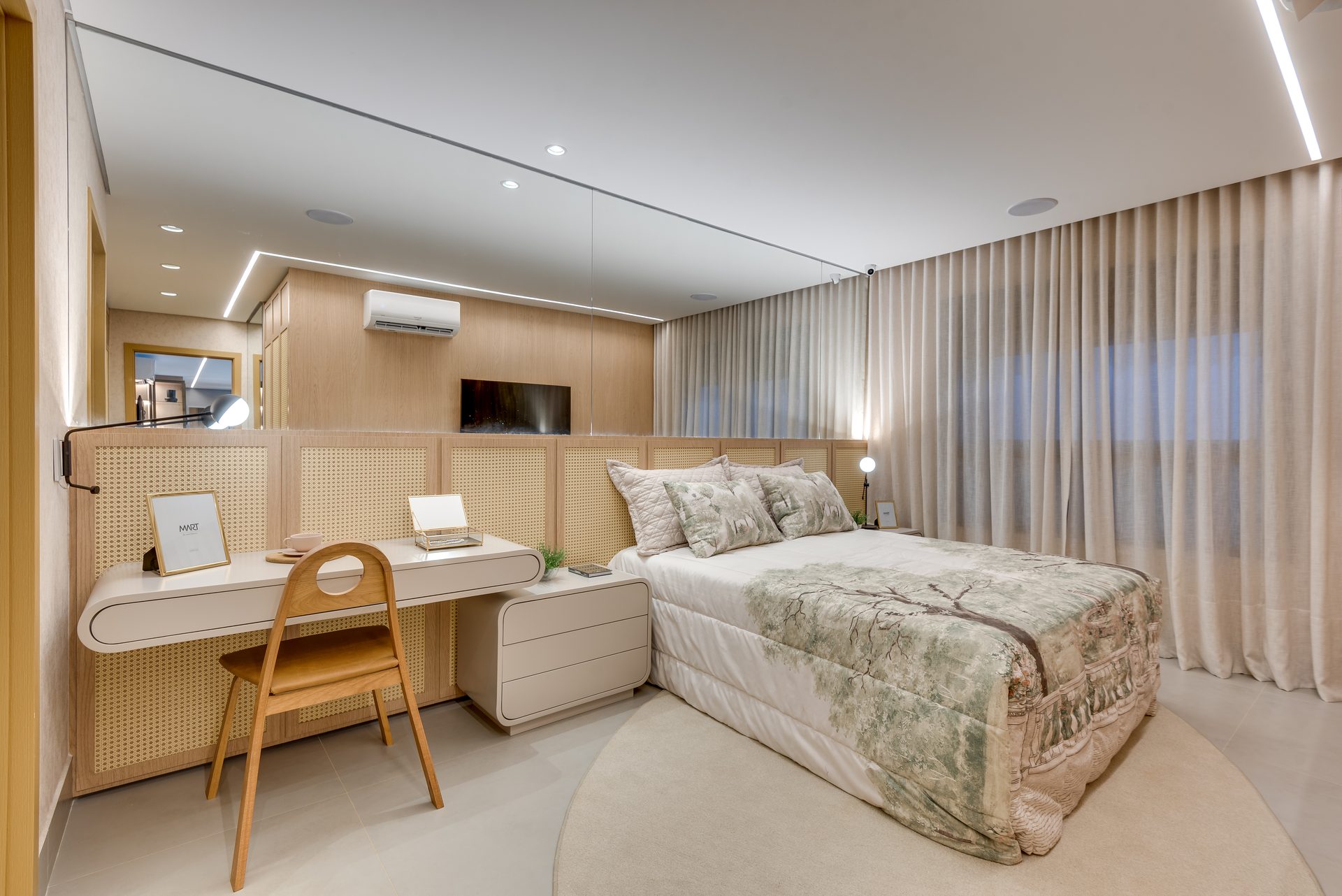 Suíte master do decorado de 133 m² do Island Vaca Brava. Foto do decorado